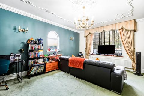 3 bedroom house for sale, Grove Park, Wanstead