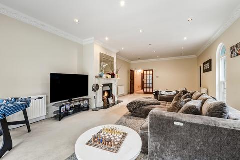 3 bedroom house for sale, Grove Park, Wanstead