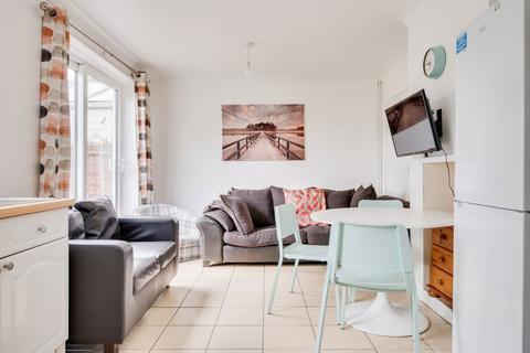 undefined, Warwick Road, Canterbury