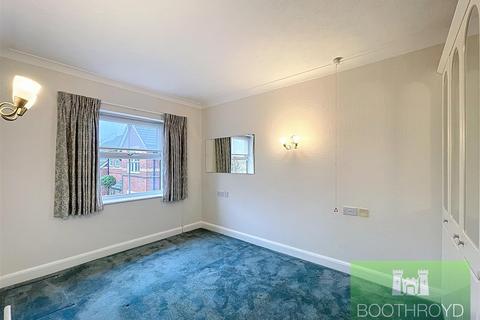 2 bedroom apartment for sale, Moorlands Avenue, Kenilworth
