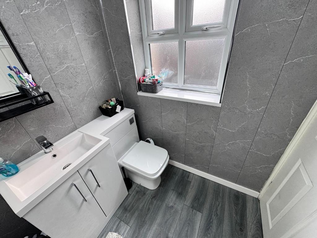 Ground floor bathroom
