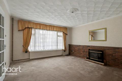 3 bedroom bungalow for sale, Southsea Avenue, Minster