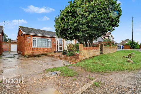 3 bedroom bungalow for sale, Southsea Avenue, Minster