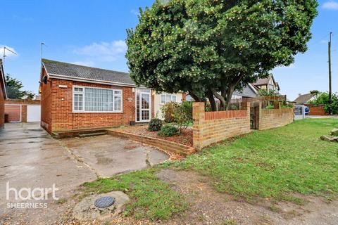 3 bedroom bungalow for sale, Southsea Avenue, Minster