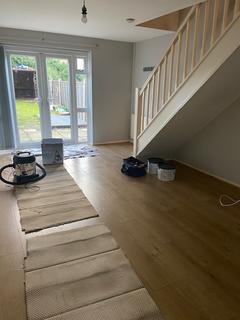 2 bedroom terraced house to rent, Casey Close, GL1
