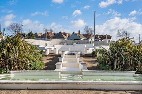 1 bedroom flat for sale, Longridge Avenue, Saltdean, BN2