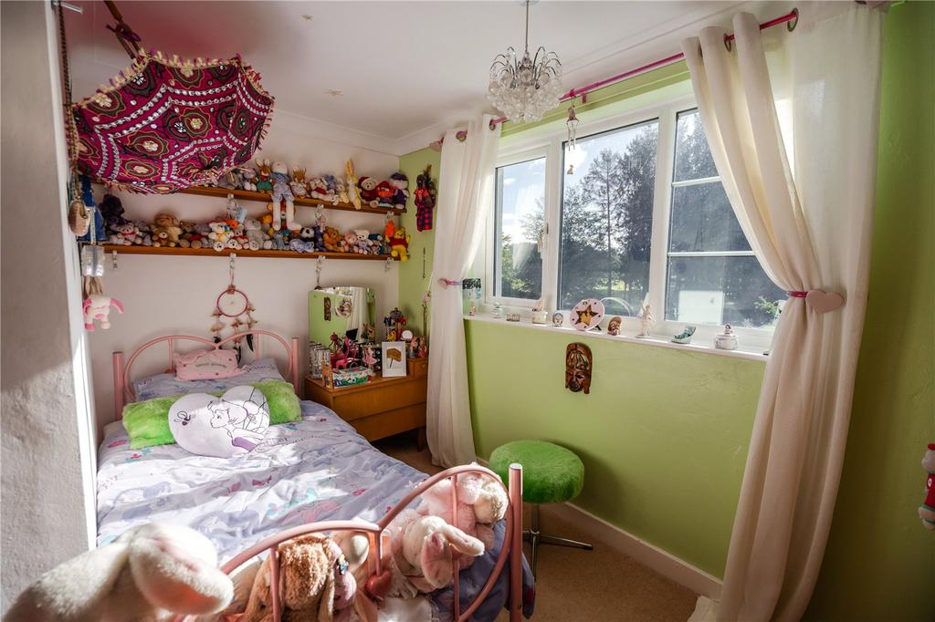 Bedroom 4 (2)