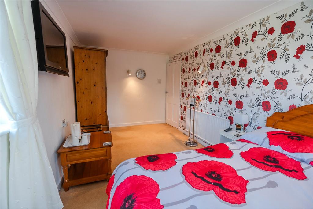 Bedroom 5 (2)