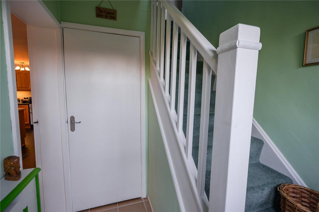 Side Entrance Lobby