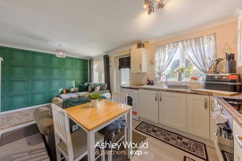 1 bedroom semi-detached house for sale, Canterbury Close, Rowley Regis B65