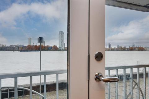 2 bedroom apartment to rent, Poseidon Court, Homer Drive, E14