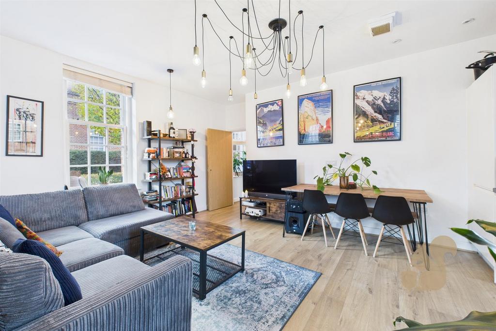 CAM04604 G0-PR0069-STILL014.jpg