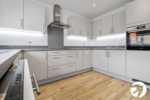 3 bedroom terraced house to rent, Colyer Drive, Alkerden, Ebbsfleet Valley, Swanscombe, DA10