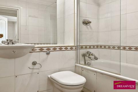 3 bedroom flat for sale, Stanview Court, NW4 2TH