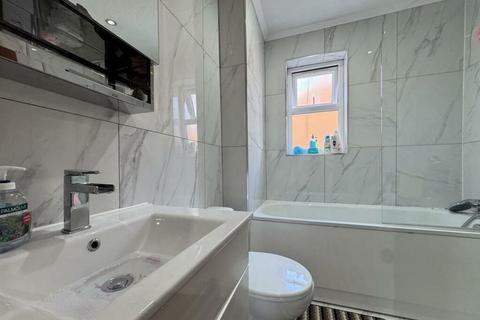 3 bedroom semi-detached house for sale, Curling Lane, Grays RM17