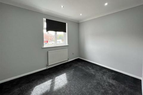3 bedroom semi-detached house for sale, Curling Lane, Grays RM17