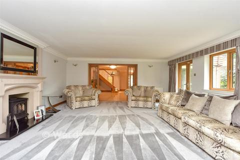 5 bedroom detached house for sale, The Street, Sittingbourne ME9