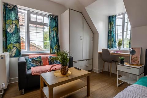 undefined, Woodland Way, Canterbury,