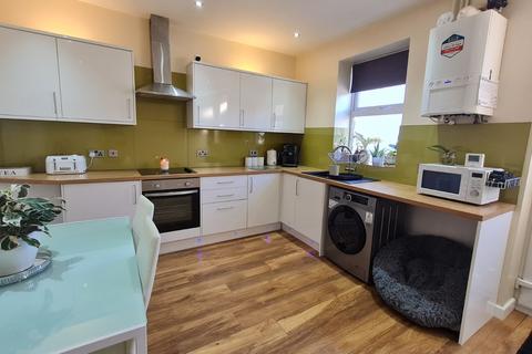 2 bedroom terraced house to rent, Dobie Street, Barnsley, South Yorkshire, S70