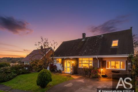 4 bedroom detached house for sale, Park Shaw, Sedlescombe, TN33