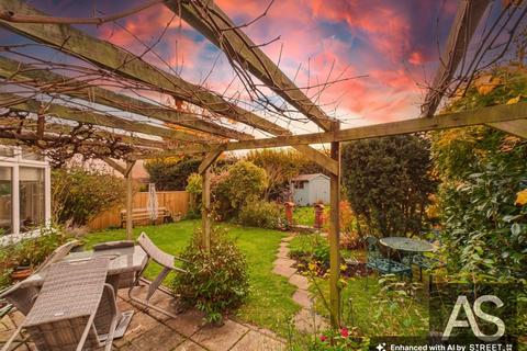 4 bedroom detached house for sale, Park Shaw, Sedlescombe, TN33