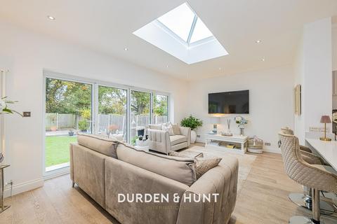 2 bedroom semi-detached house for sale, Woodhall Crescent, Hornchurch, RM11