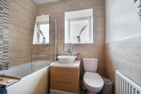 4 bedroom detached house for sale, Heol Y Meinciau, Pontyates, Llanelli