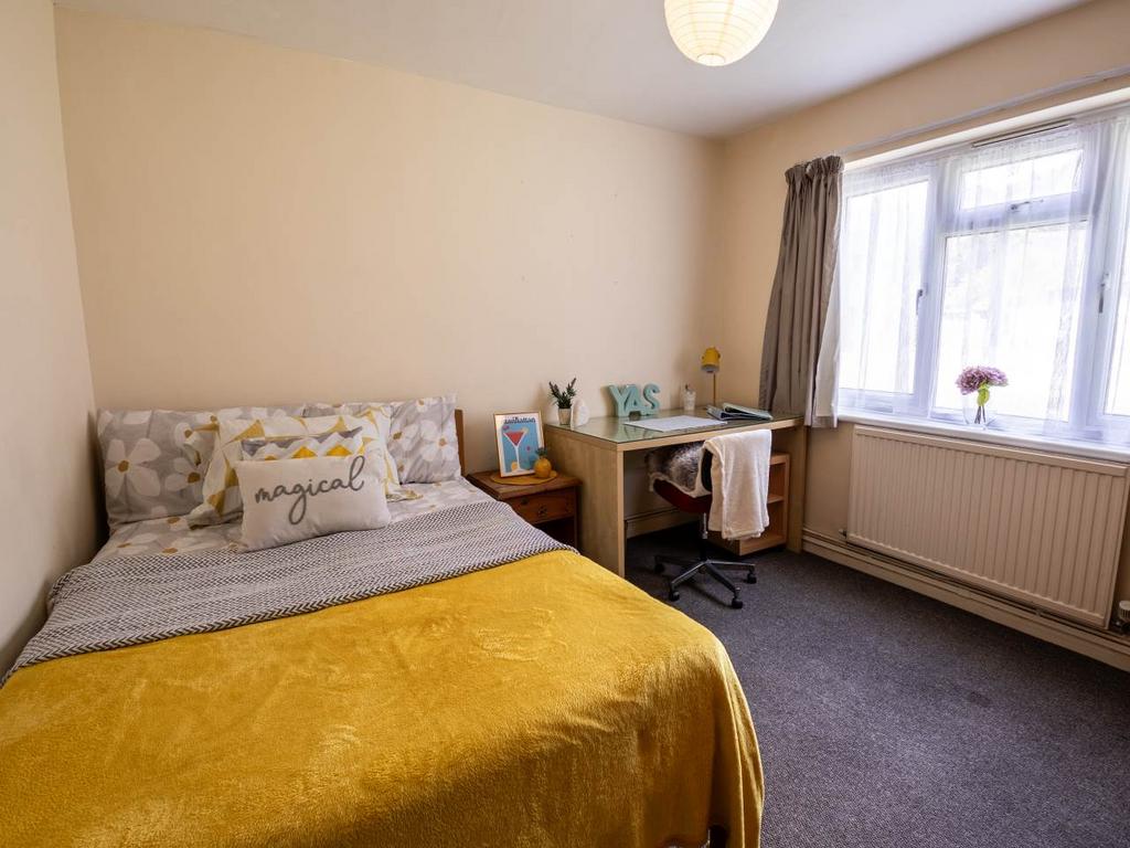 71beaconsfieldflat1-