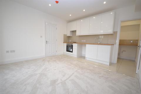 2 bedroom flat to rent, Preston Road, Brighton