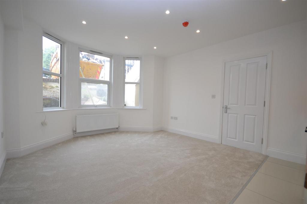 Open Plan Lounge and Kitchen