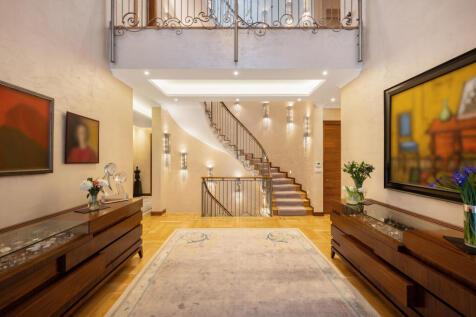 85138 house goodyers gardens london greater londo