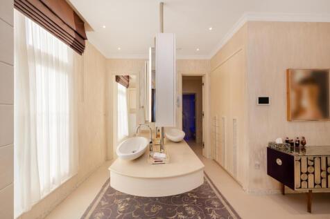 85138 house goodyers gardens london greater londo