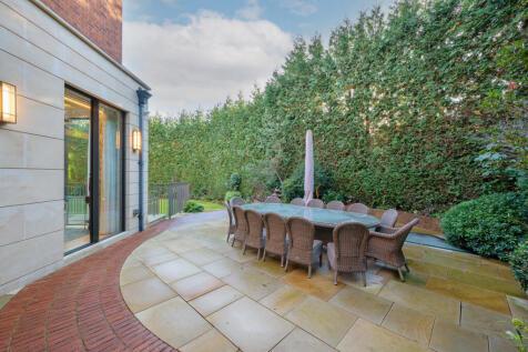 85138 house goodyers gardens london greater londo