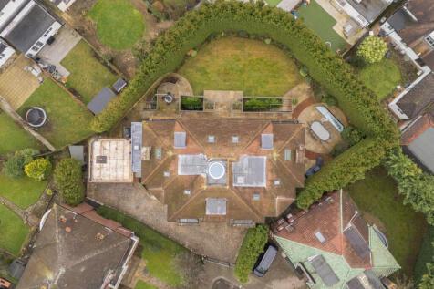 85138 house goodyers gardens london greater londo
