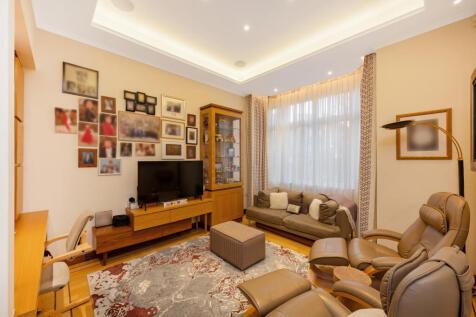 85138 house goodyers gardens london greater londo