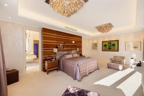 85138 house goodyers gardens london greater londo