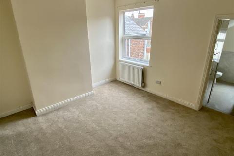 2 bedroom terraced house to rent, Kingston Street, Goole