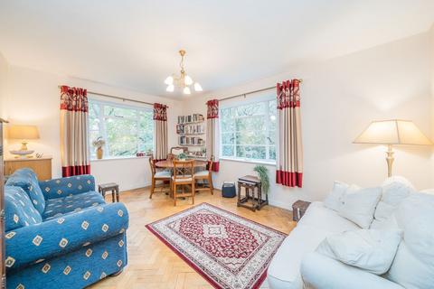 undefined, Cambridge Park, East Twickenham TW1