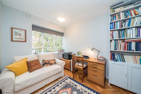 undefined, Cambridge Park, East Twickenham TW1