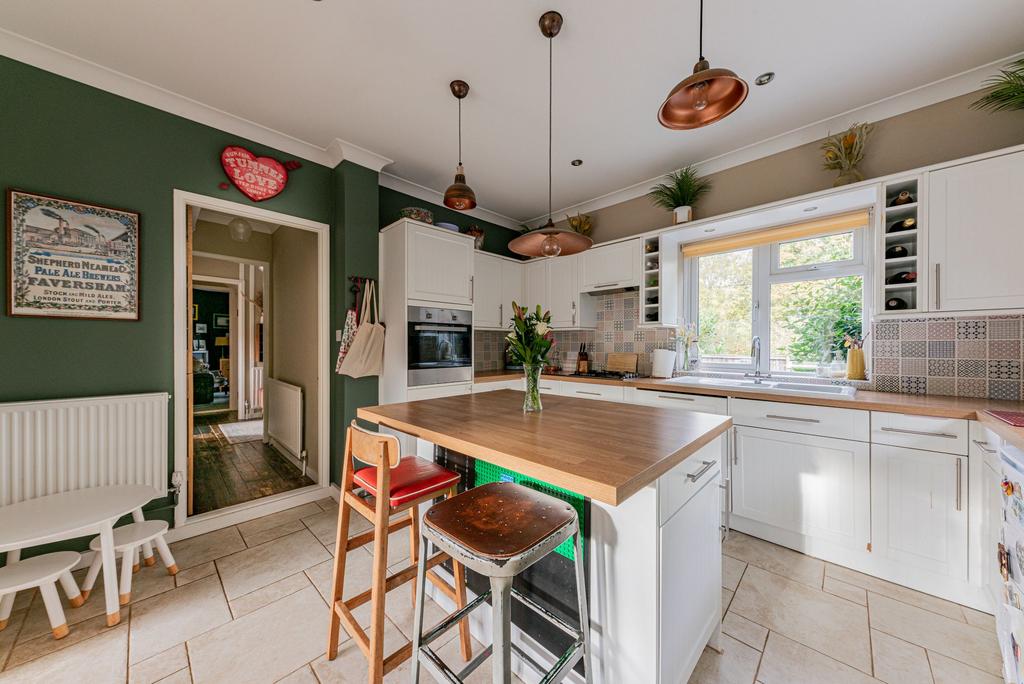 Kitchen/Dining Room (5)