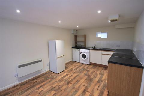 3 bedroom apartment to rent, St Martins Court, Brighton