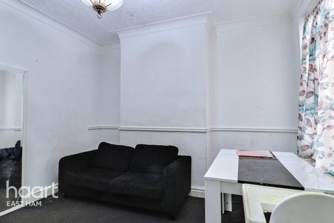 undefined, Boston Road, London