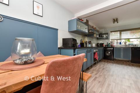 3 bedroom terraced house for sale, Regency Walk, Shirley, Croydon, Surrey