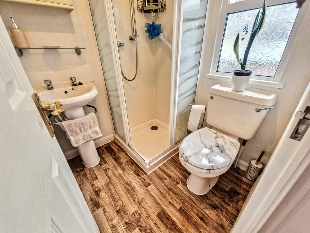 Ensuite Shower Room