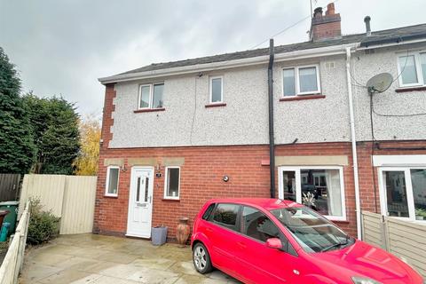 South Avenue, Hope Carr, Leigh