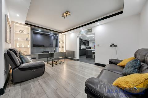 undefined, Greenway, Dagenham RM8