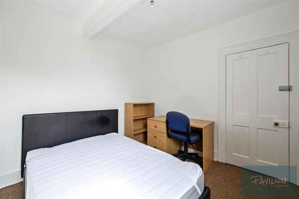 Coombe Road, 26 A-005.JPG