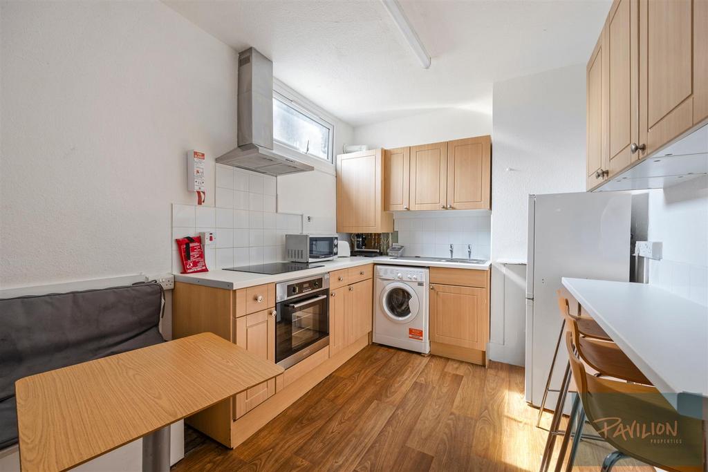 Coombe Road, 26 A-007.JPG