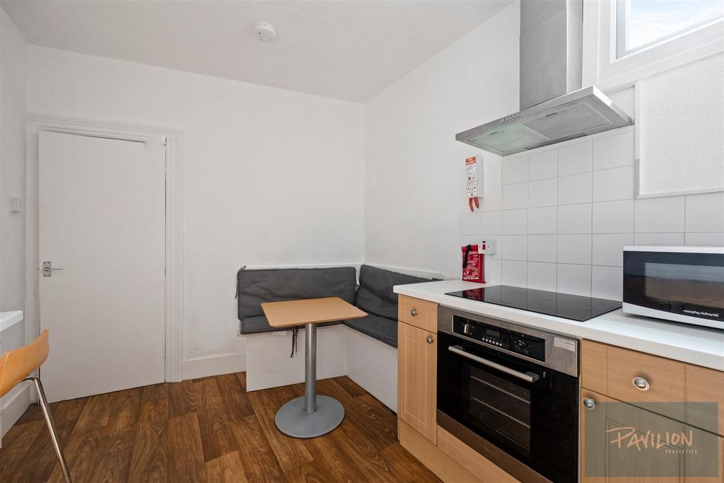 Coombe Road, 26 A-008.JPG