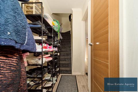 3 bedroom terraced house for sale, New Heston Road, Hounslow, TW5